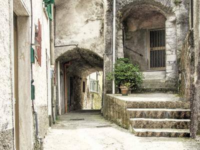 Il borgo Bastremoli